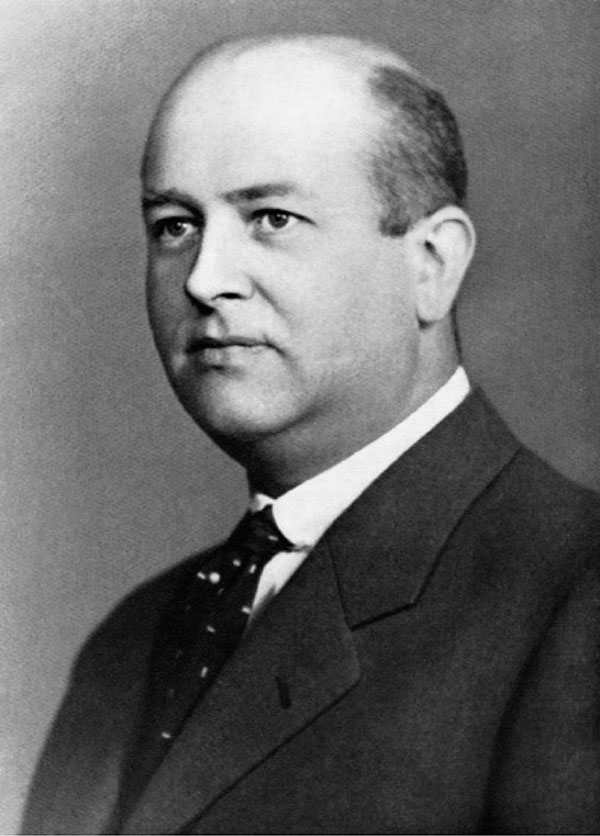 Dr. Arnold Rudolf Heinrich Moormann setzt die begonnene Modernisierung der Hefeproduktion in Werne fort.